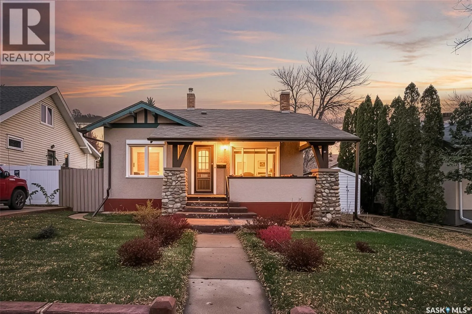 House for rent: 1105 3rd Avenue Nw, Moose Jaw, Saskatchewan S6H 3V1