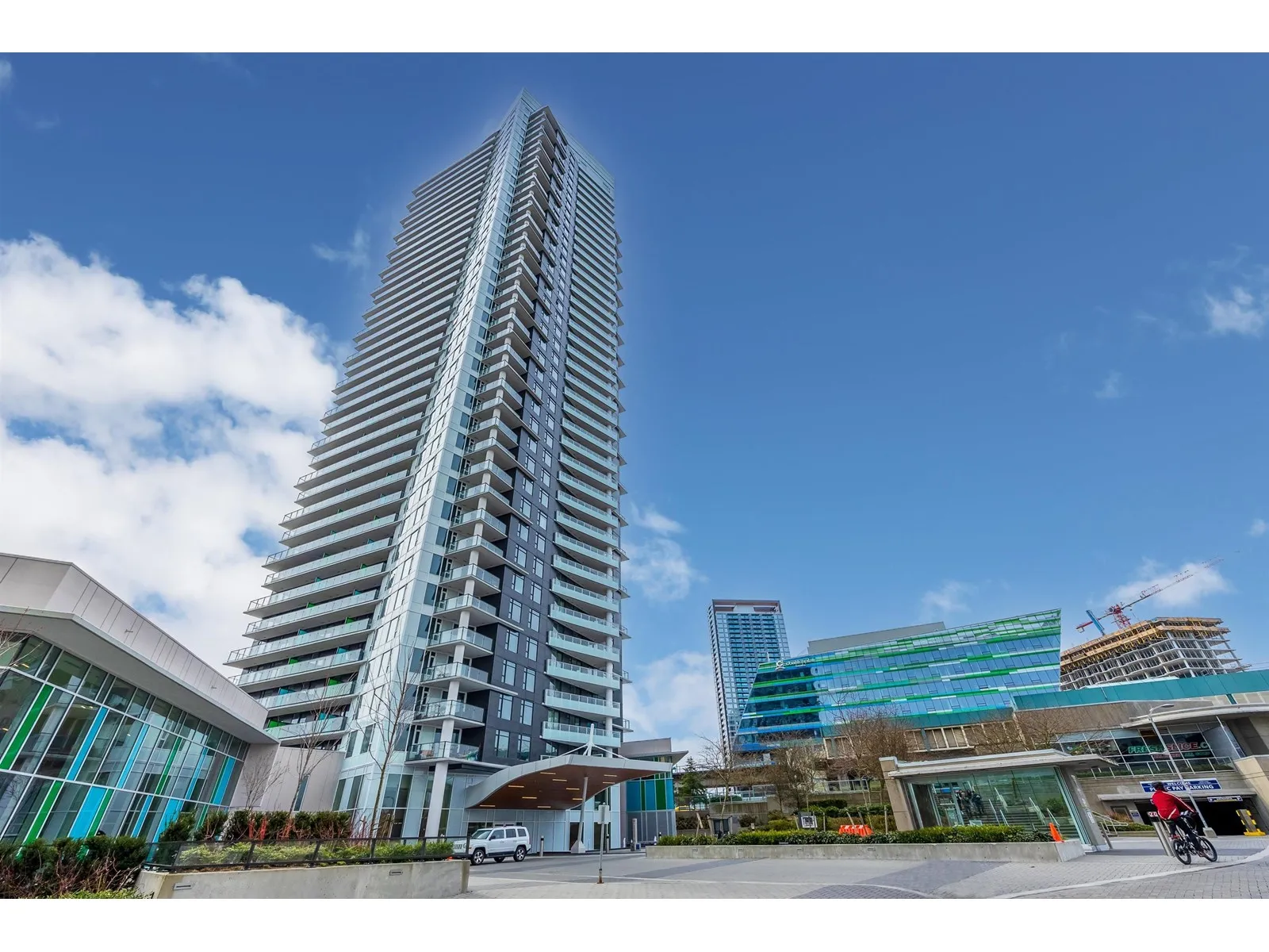 Apartment for rent: 1105 9887 Whalley Boulevard, Surrey, British Columbia V3T 0P4