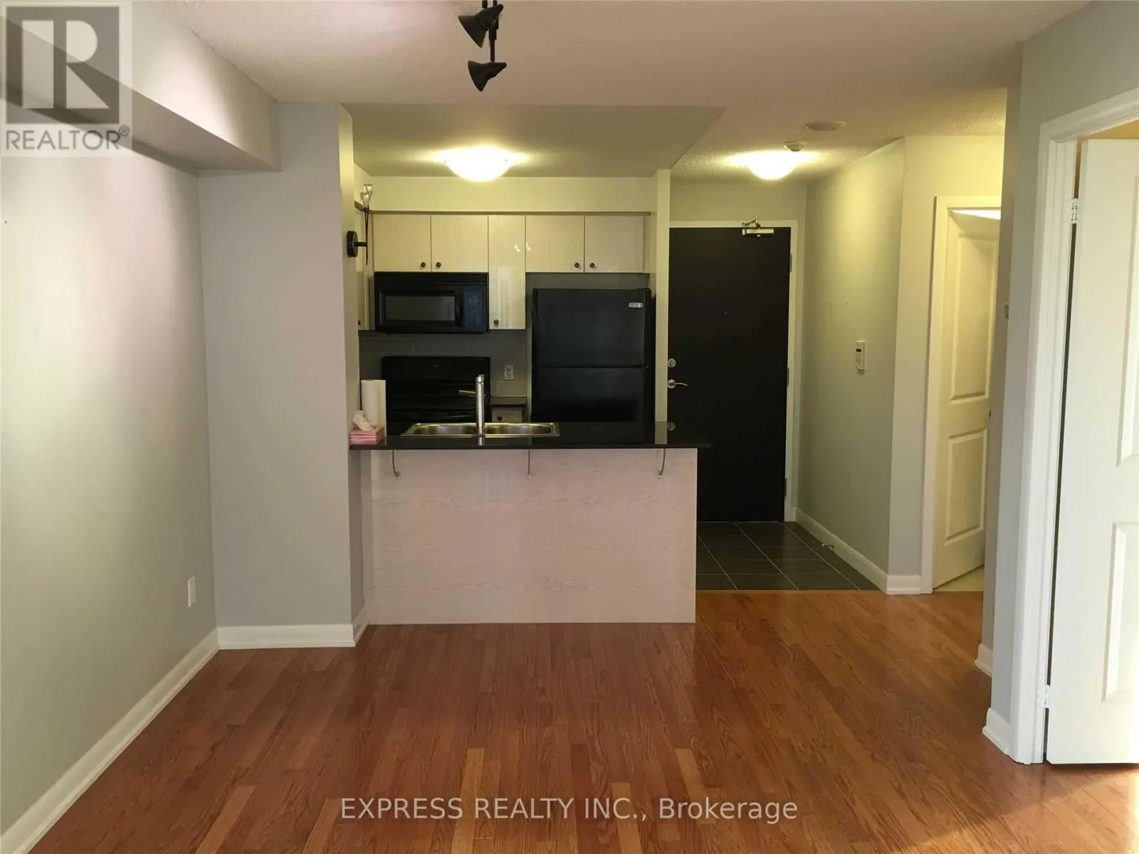 Apartment for rent: 1107 - 5793 Yonge Street, Toronto, Ontario M2M 0A9