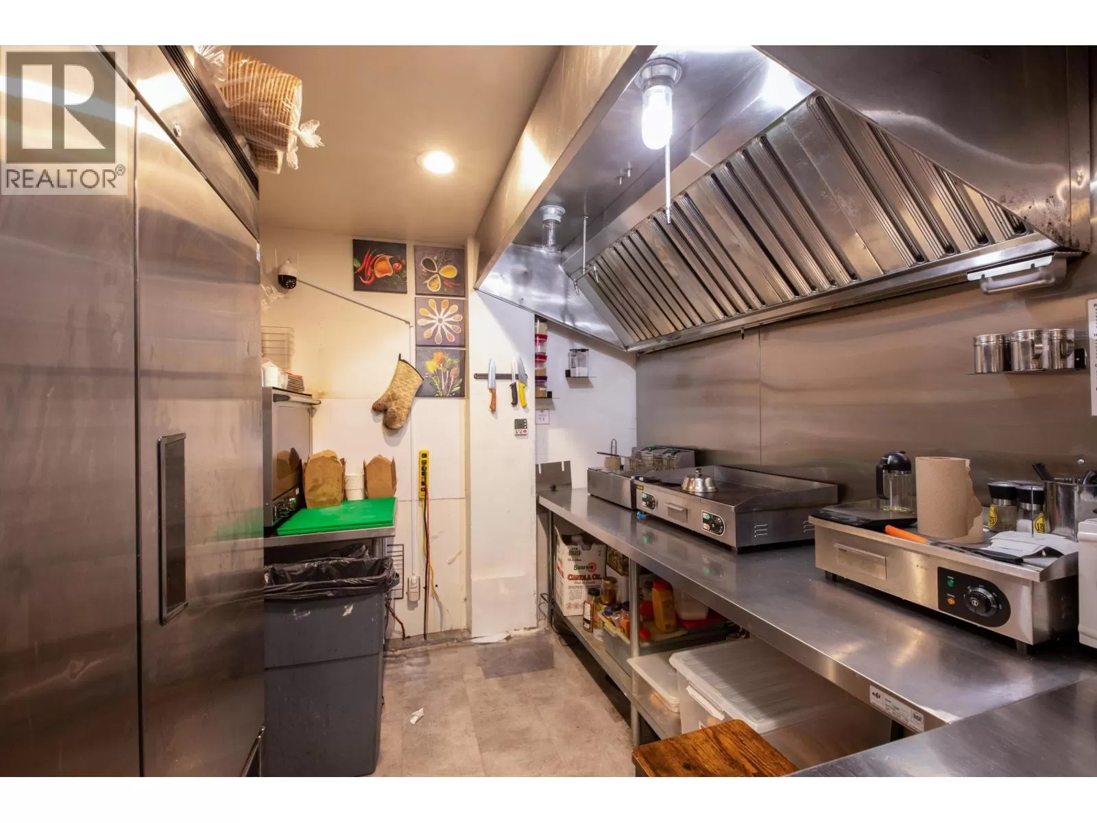 1107 Davie Street, Vancouver, British Columbia V6E 1N2