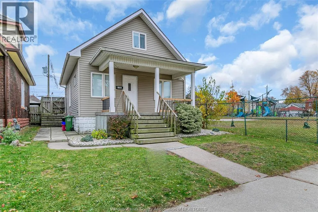 House for rent: 1107 University Avenue East, Windsor, Ontario N9A 3A5