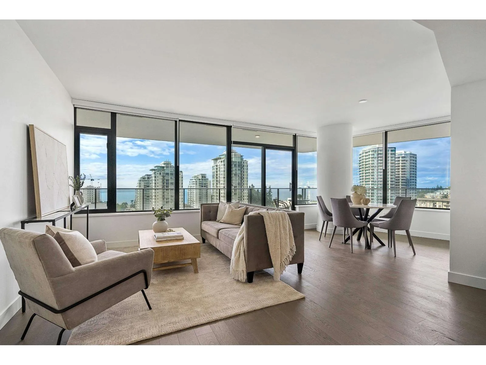 Apartment for rent: 1108 1588 Johnston Road, White Rock, British Columbia V4B 0C5