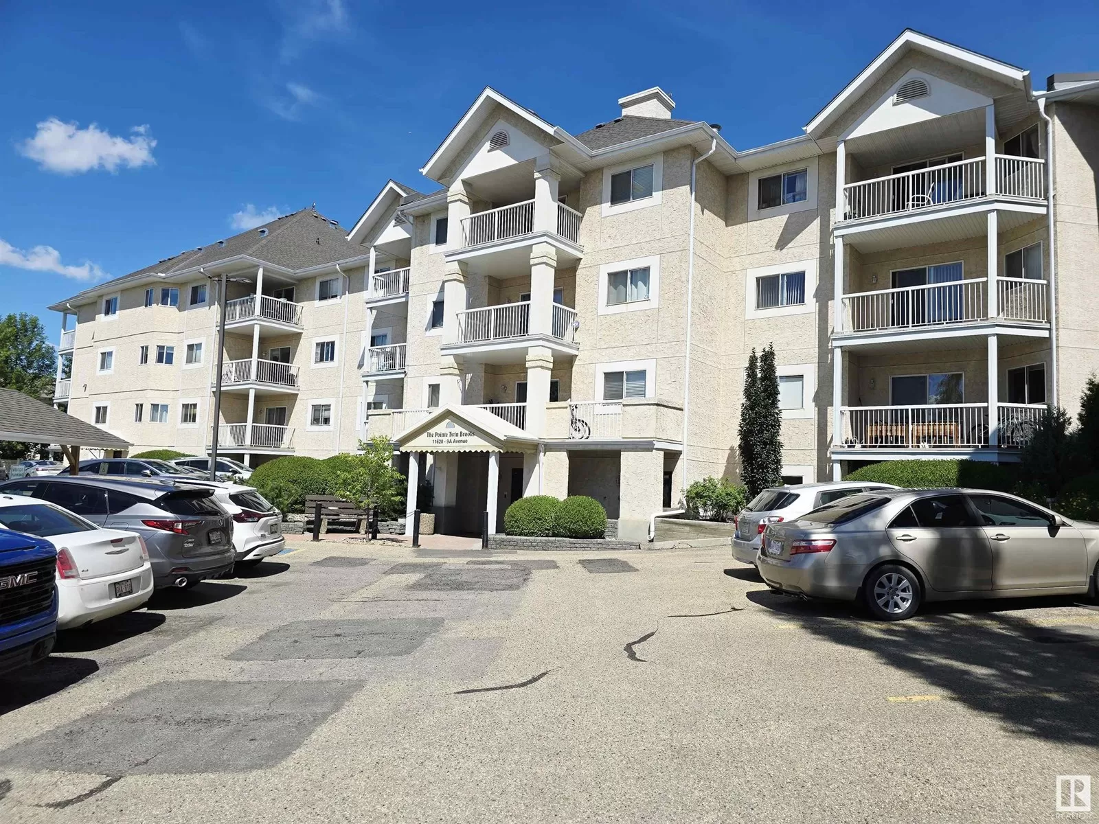 Apartment for rent: #111 11620 9a Av Nw, Edmonton, Alberta T6J 7B4