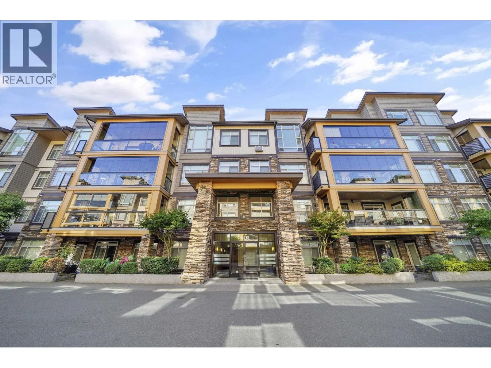 Apartment for rent: 111 12635 190a Street, Pitt Meadows, British Columbia V3Y 0E8