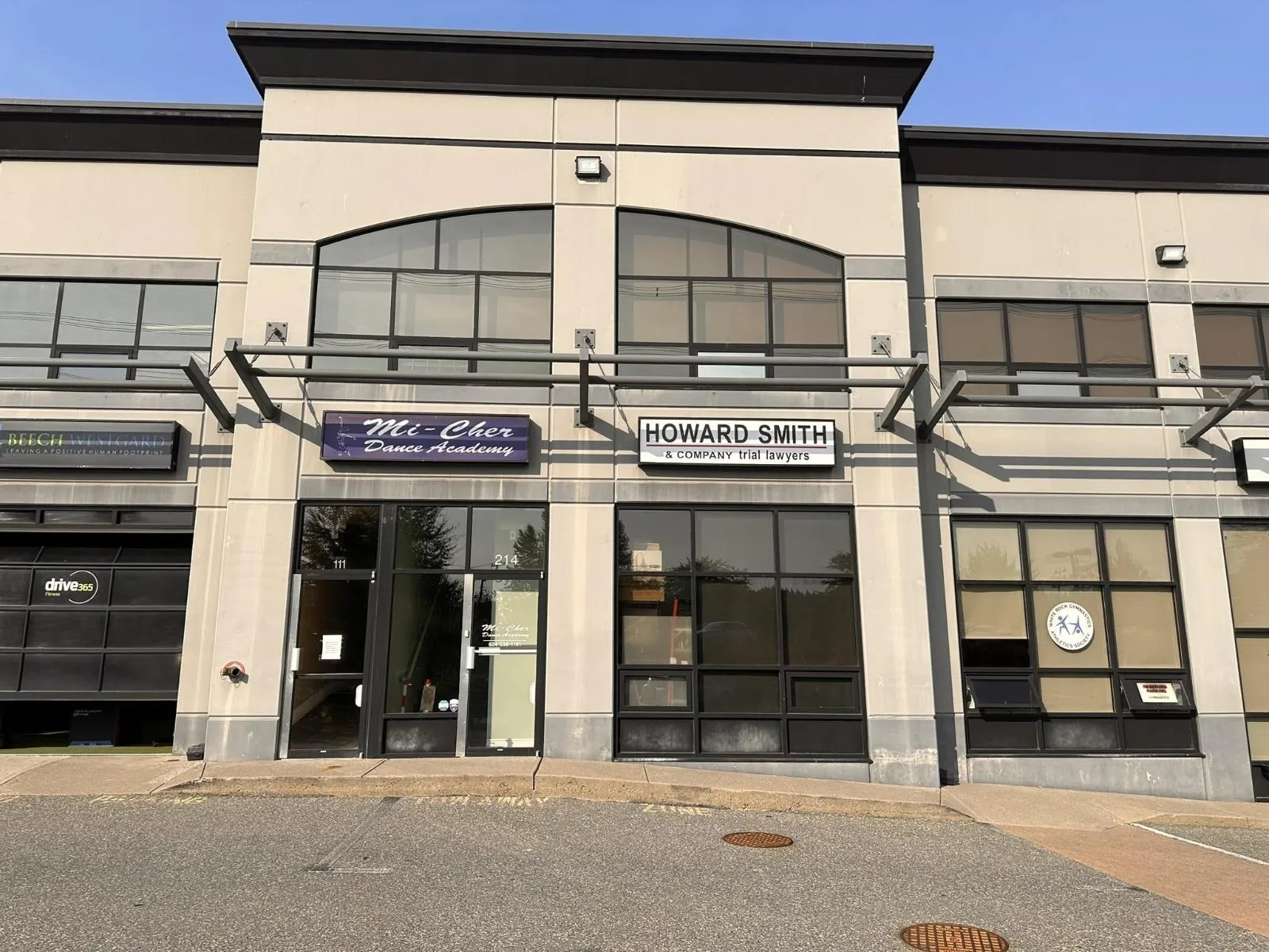 111 15272 Croydon Drive, Surrey, British Columbia V3Z 0Z5