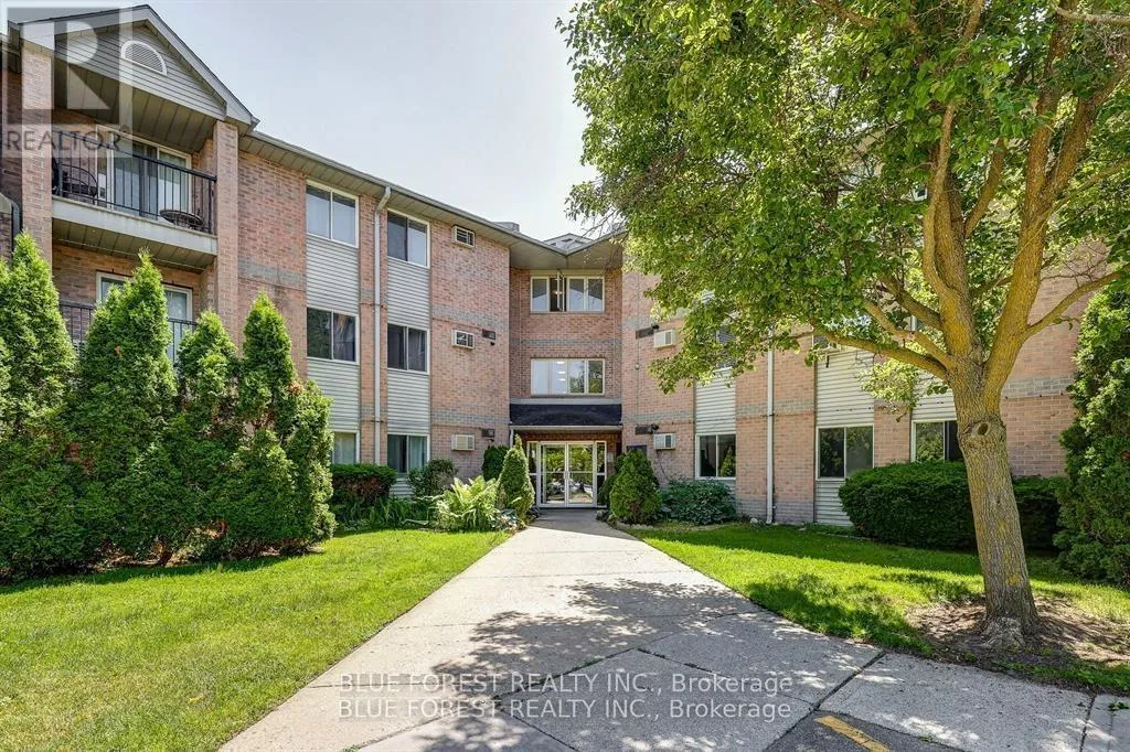 Apartment for rent: 111 - 2228 Trafalgar Street, London East, Ontario N5V 4J8