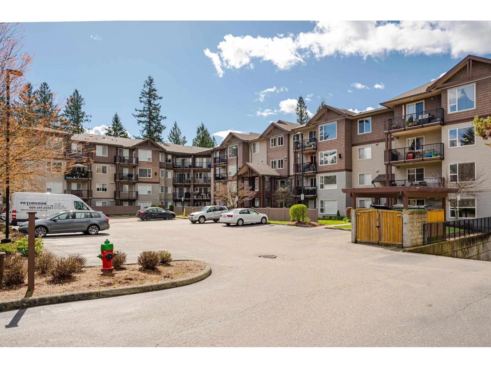 Apartment for rent: 111 2581 Langdon Street, Abbotsford, British Columbia V2T 7A3