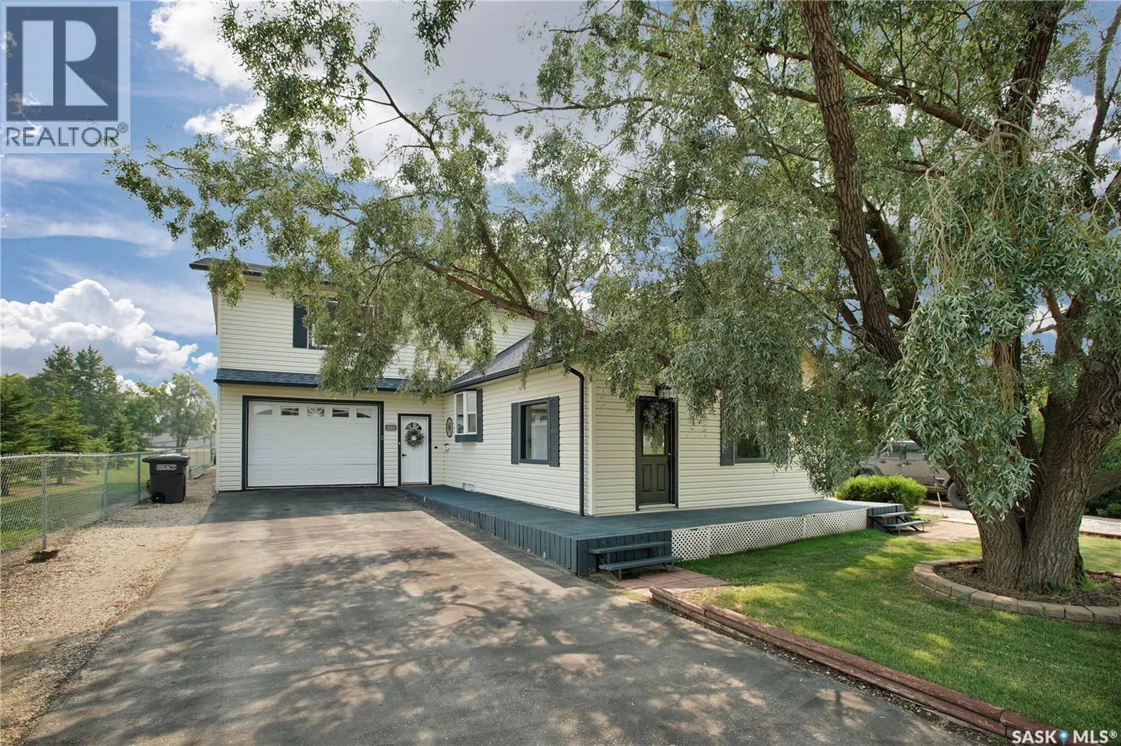 House for rent: 111 4th Street N, Wakaw, Saskatchewan S0K 4P0