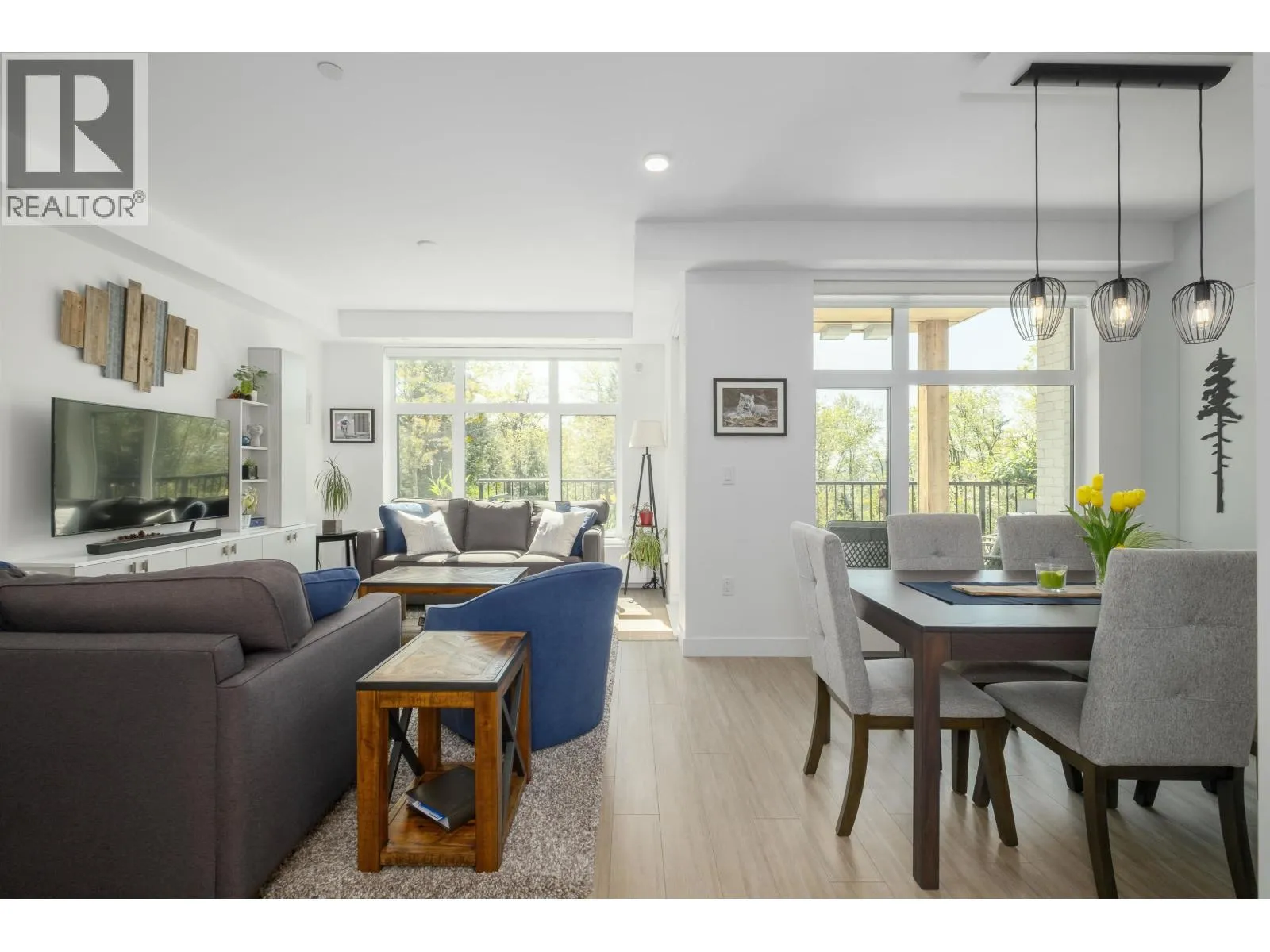 Row / Townhouse for rent: 111 747 E 3rd Street, North Vancouver, British Columbia V7L 1G8