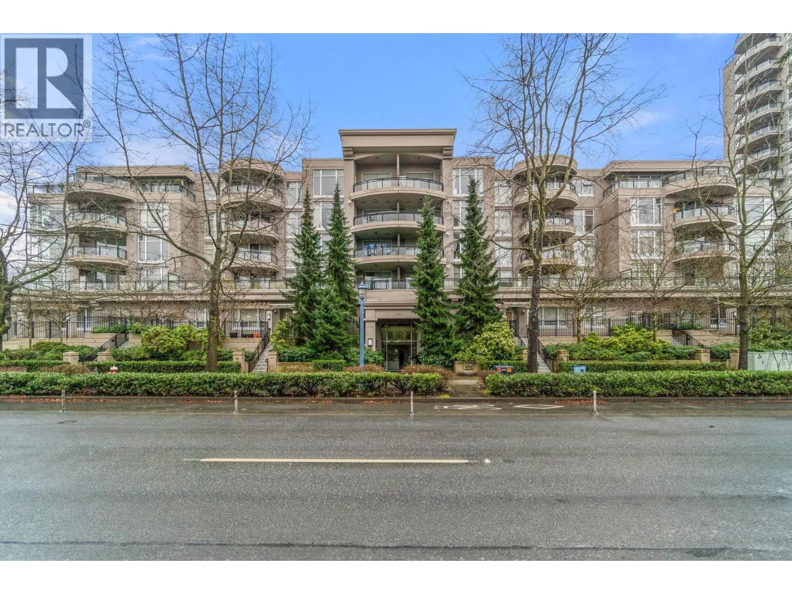 Apartment for rent: 111 8480 Granville Avenue, Richmond, British Columbia V6Y 4E8