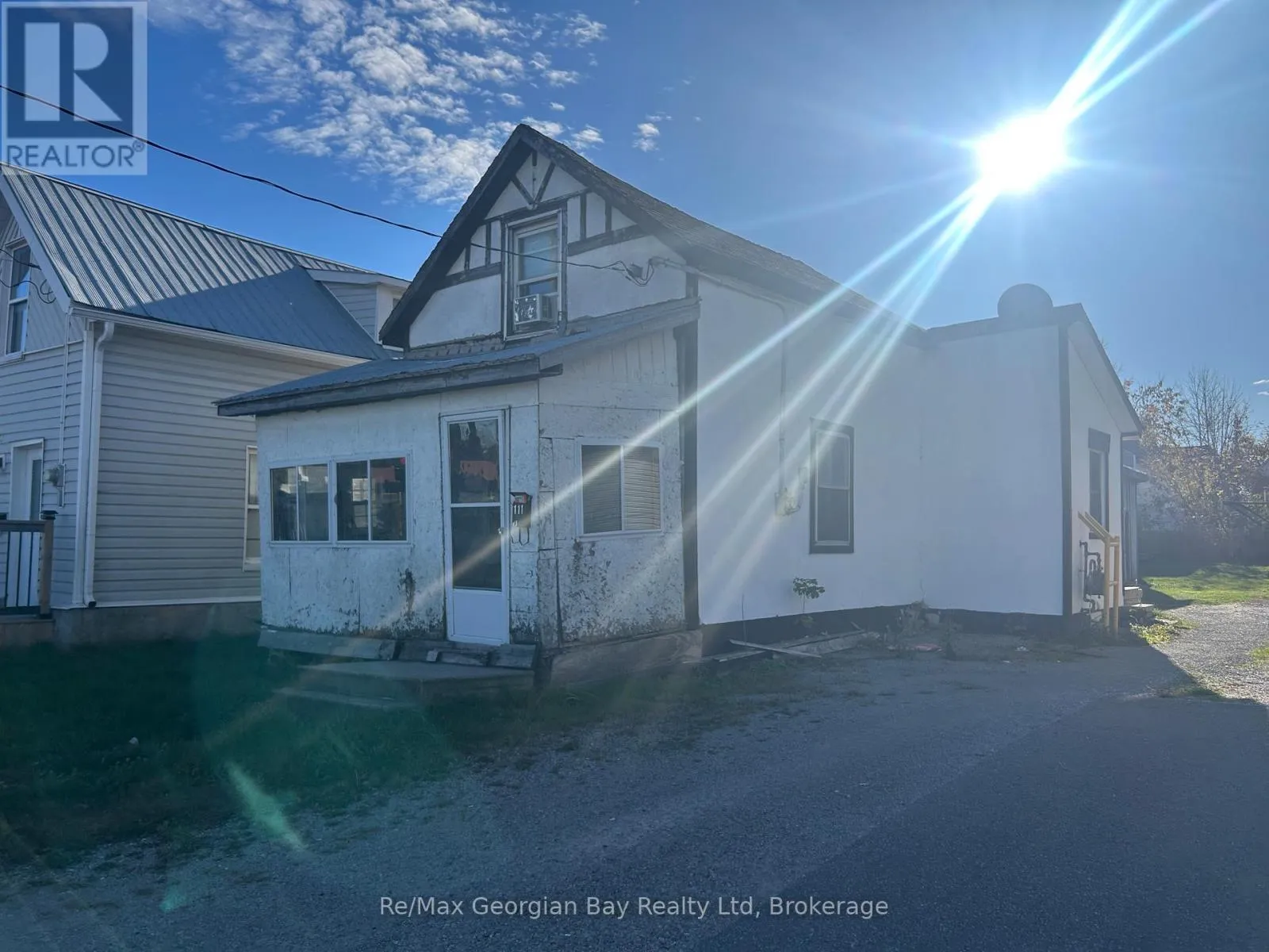 House for rent: 111 Andrew Street S, Orillia, Ontario L3V 5J3