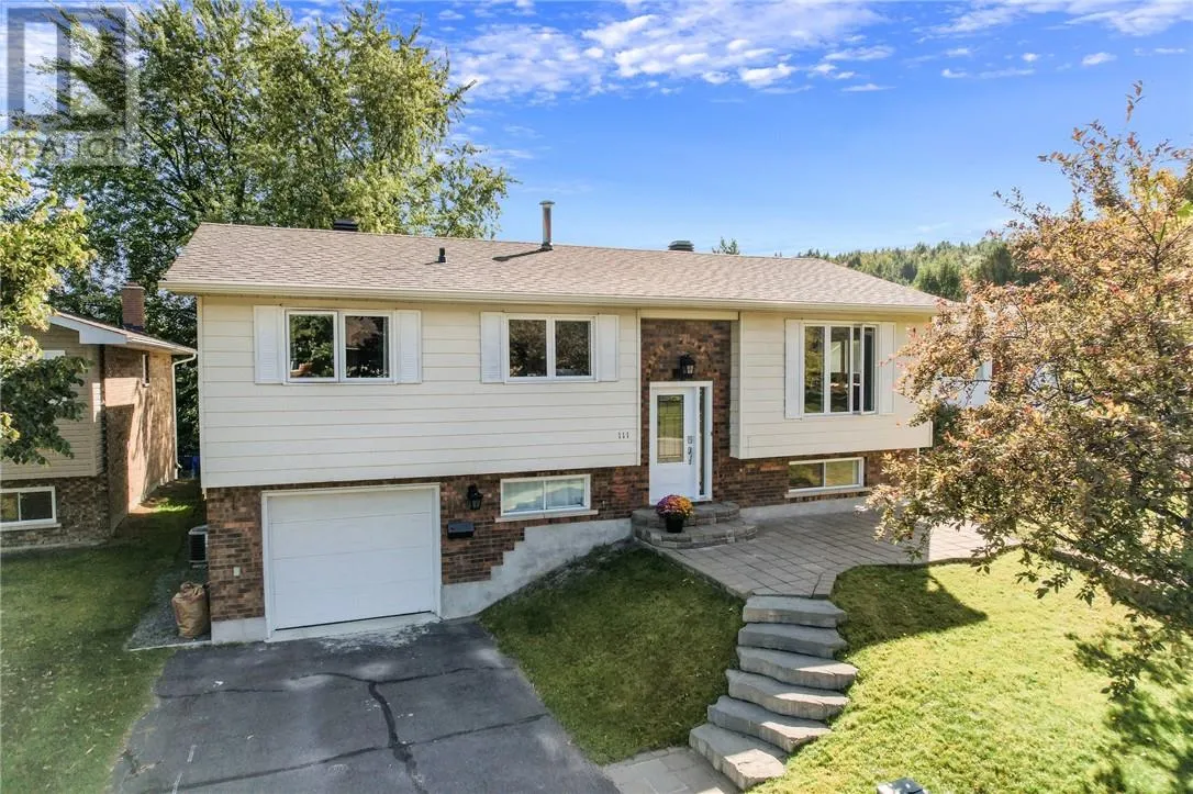 House for rent: 111 Cumberland Court, Sudbury, Ontario P3A 5G9