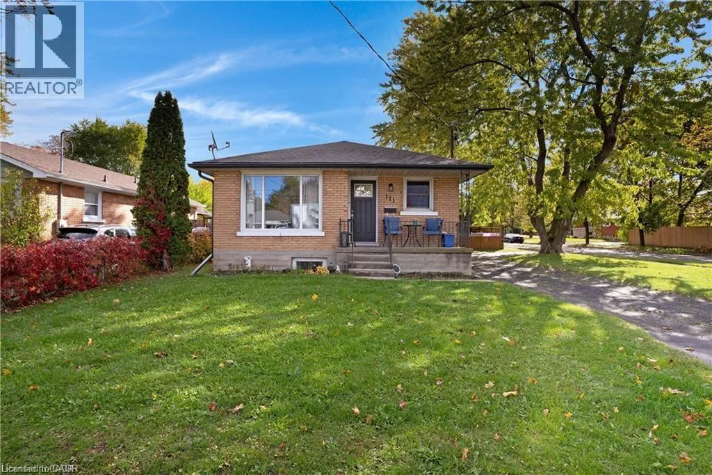 Duplex for rent: 111 Franklin Street N, Kitchener, Ontario N2A 1Y3