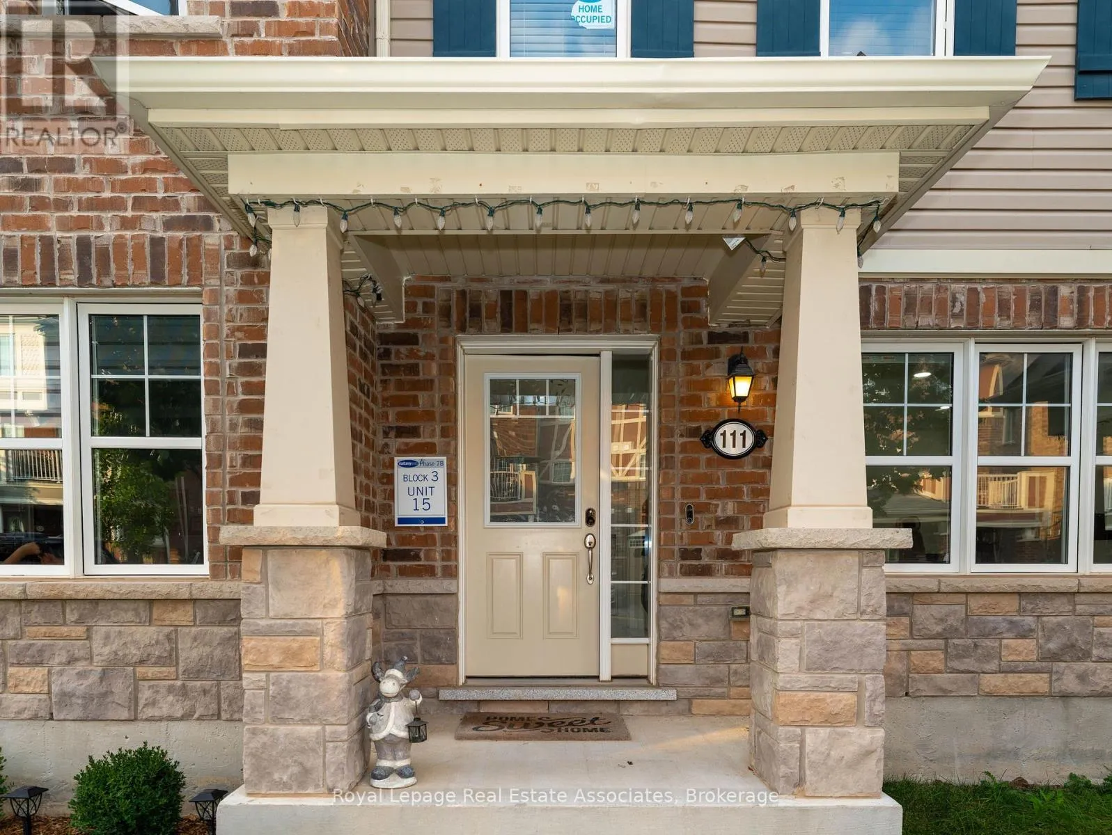 Row / Townhouse for rent: 111 Gore Court, Milton, Ontario L9E 1G3