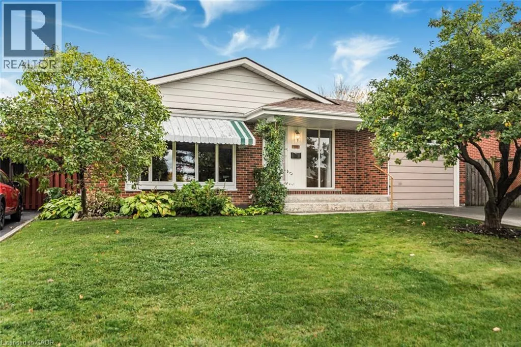 House for rent: 111 Greenford Drive, Hamilton, Ontario L8G 2G7