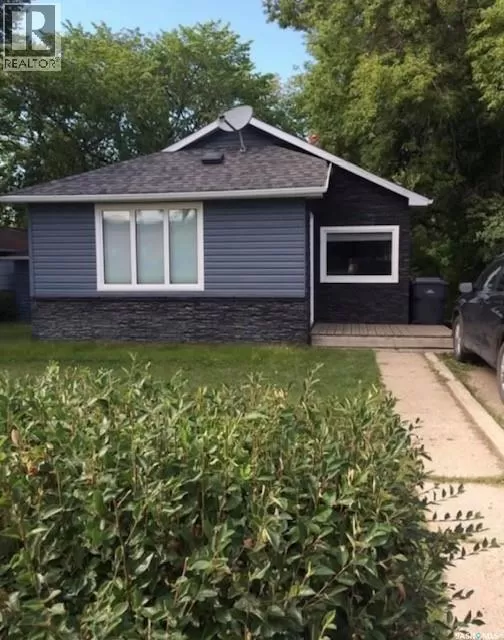 House for rent: 111 Pipestone Avenue, Wawota, Saskatchewan S0G 5A0