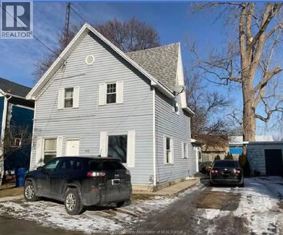 Duplex for rent: 111 St. George, Chatham, Ontario N7M 4P3