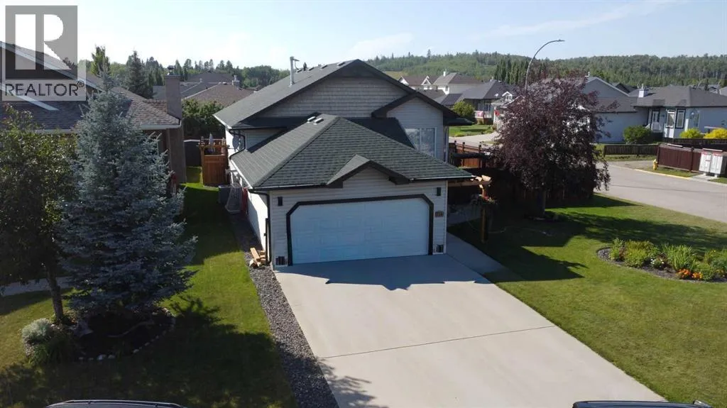 House for rent: 1112 2 Street Ne, Sundre, Alberta T0M 1X0