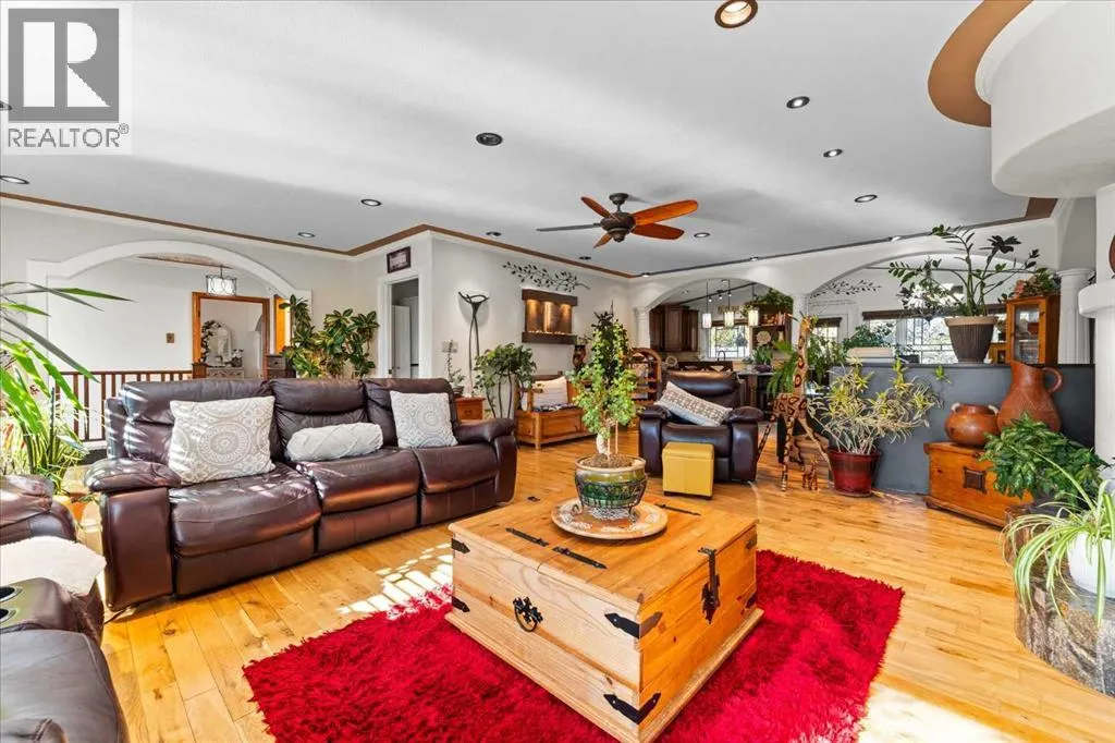 House for rent: 11124 110a Avenue, Edmonton, Alberta T5H 1K1