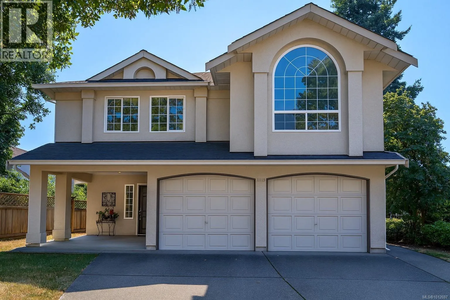 House for rent: 1113 Rock St, Saanich, British Columbia V8P 2B9