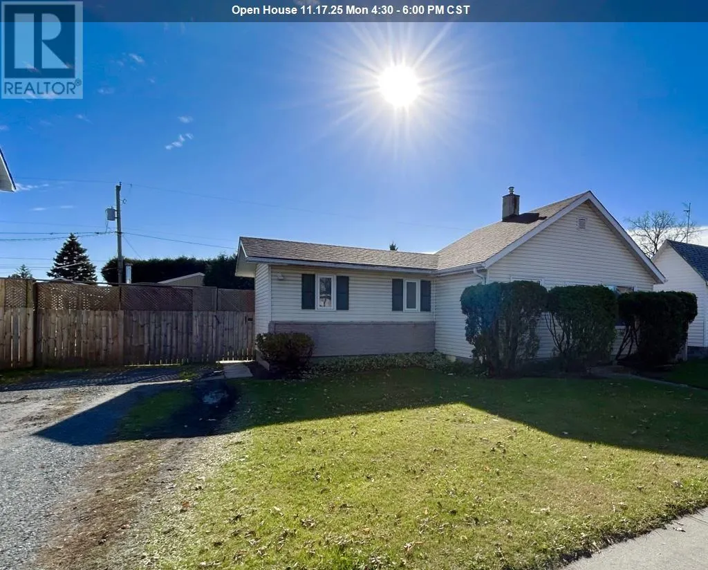 1115 Second Street East, Fort Frances, Ontario P9A 1P3