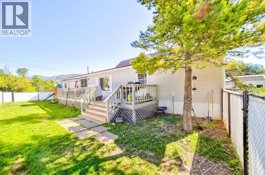 Manufactured Home for rent: 1117 231 Street, Hillcrest, Alberta T0K 1C0