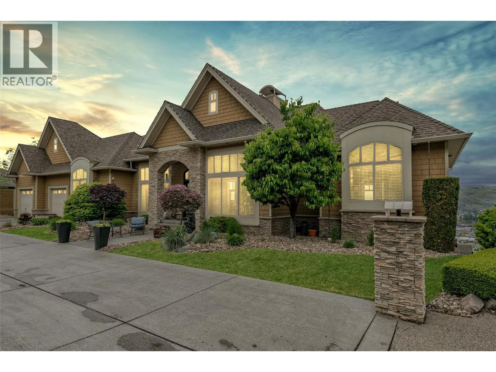 House for rent: 1117 Mt Fosthall Drive Unit# 10, Vernon, British Columbia V1B 3Z9