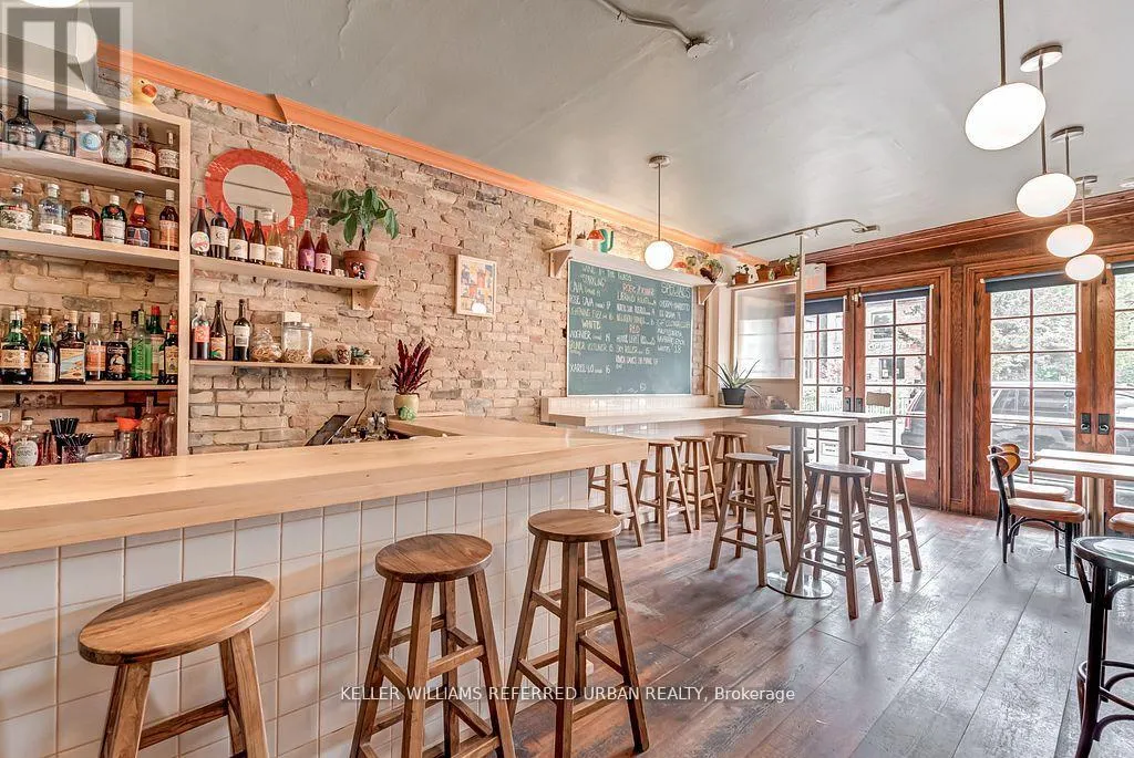 1118 Queen Street E, Toronto, Ontario M4M 1K8