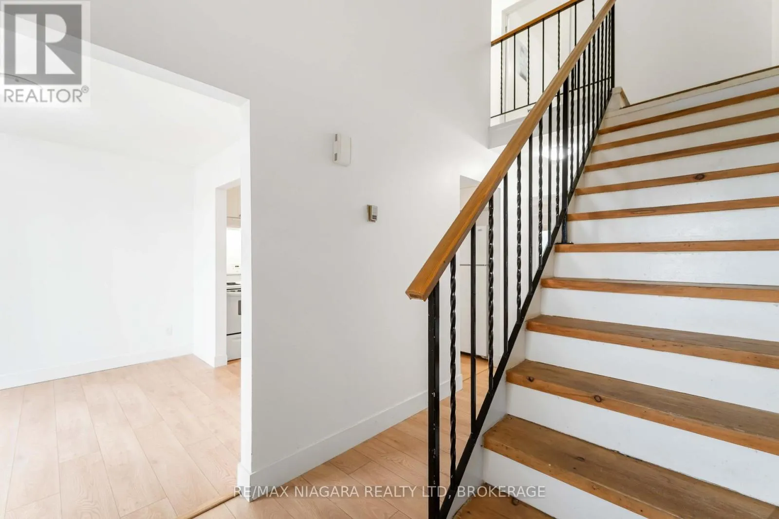 Row / Townhouse for rent: 112 - 100 Brownleigh Avenue, Welland, Ontario L3B 5V8