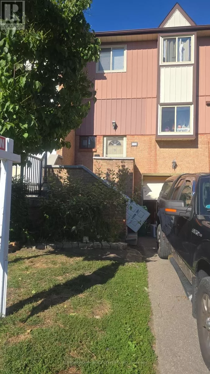 Row / Townhouse for rent: 112 - 112 Baronwood Court, Brampton, Ontario L6V 3H7