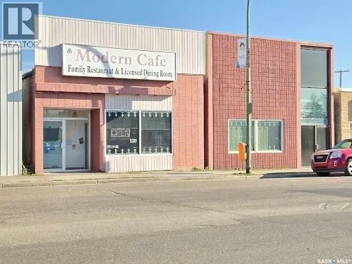 112 & 114 Saskatchewan Avenue W, Outlook, Saskatchewan S0L 2N0