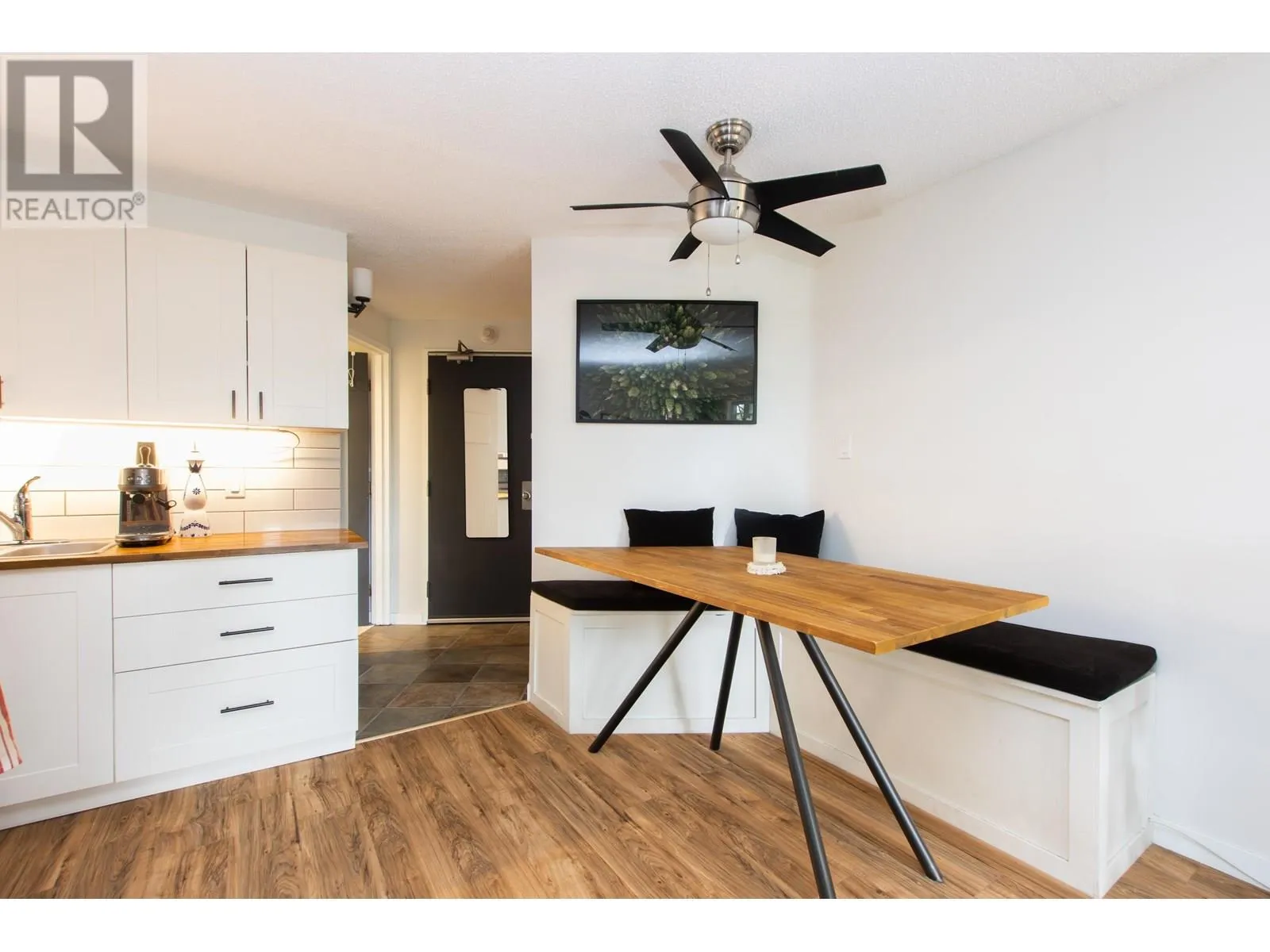 Apartment for rent: 112 2109 Whistler Road, Whistler, British Columbia V8E 0A6