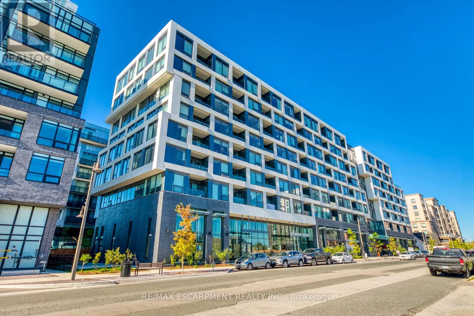 Apartment for rent: 112 - 2450 Old Bronte Road, Oakville, Ontario L6M 5P6