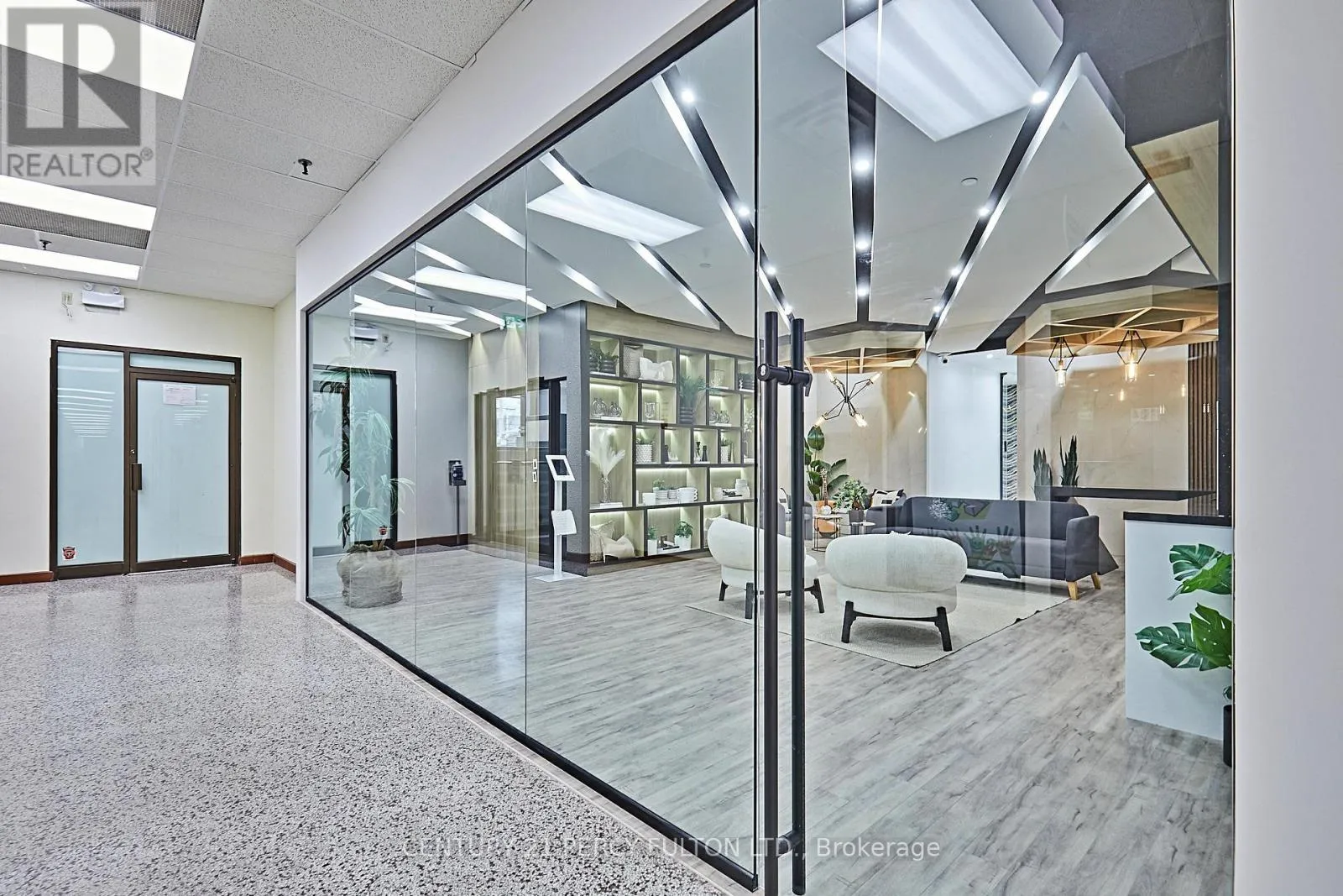 Offices for rent: 112 - 50 Richmond Street E, Oshawa, Ontario L1G 7C7