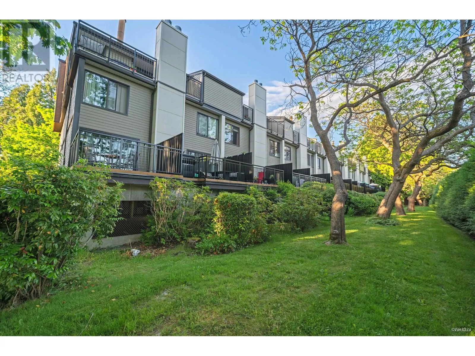 Row / Townhouse for rent: 112 7891 No.1 Road, Richmond, British Columbia V7C 1T7