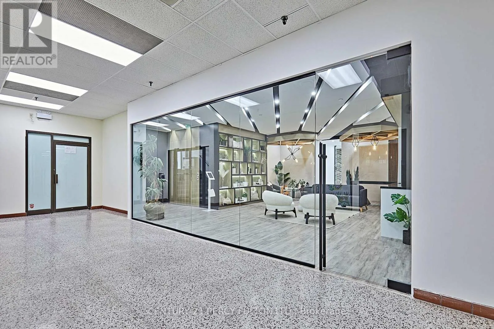 Offices for rent: 112 - Office B - 50 Richmond Street E, Oshawa, Ontario L1G 7C7