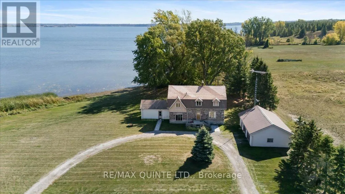 House for rent: 1120 Huffs Island Road, Prince Edward County, Ontario K8N 4Z7