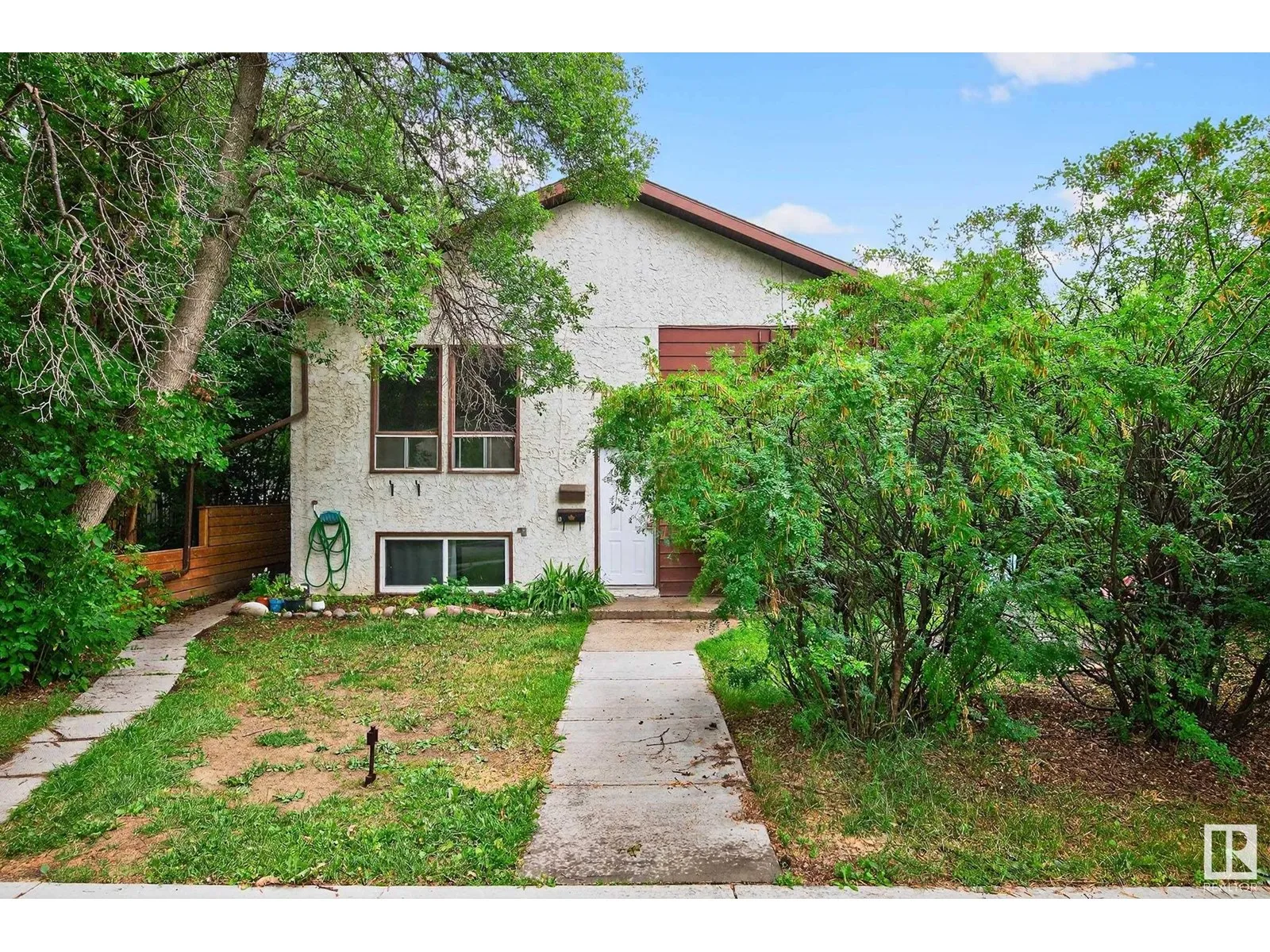 Duplex for rent: 11205 125 St Nw, Edmonton, Alberta T5M 0M6