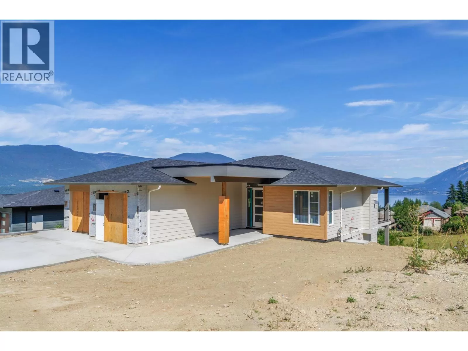 House for rent: 1121 16 Avenue Se, Salmon Arm, British Columbia V1E 2R5