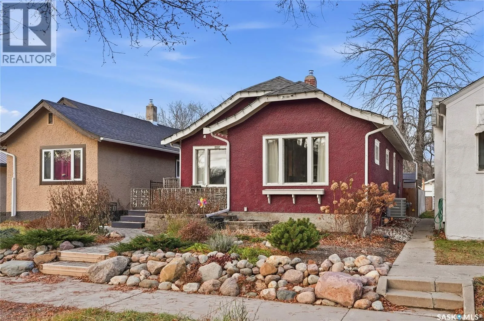 House for rent: 1121 C Avenue N, Saskatoon, Saskatchewan S7L 1K3