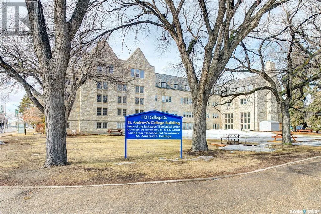 Offices for rent: 1121 College Drive, Saskatoon, Saskatchewan S7N 0W3