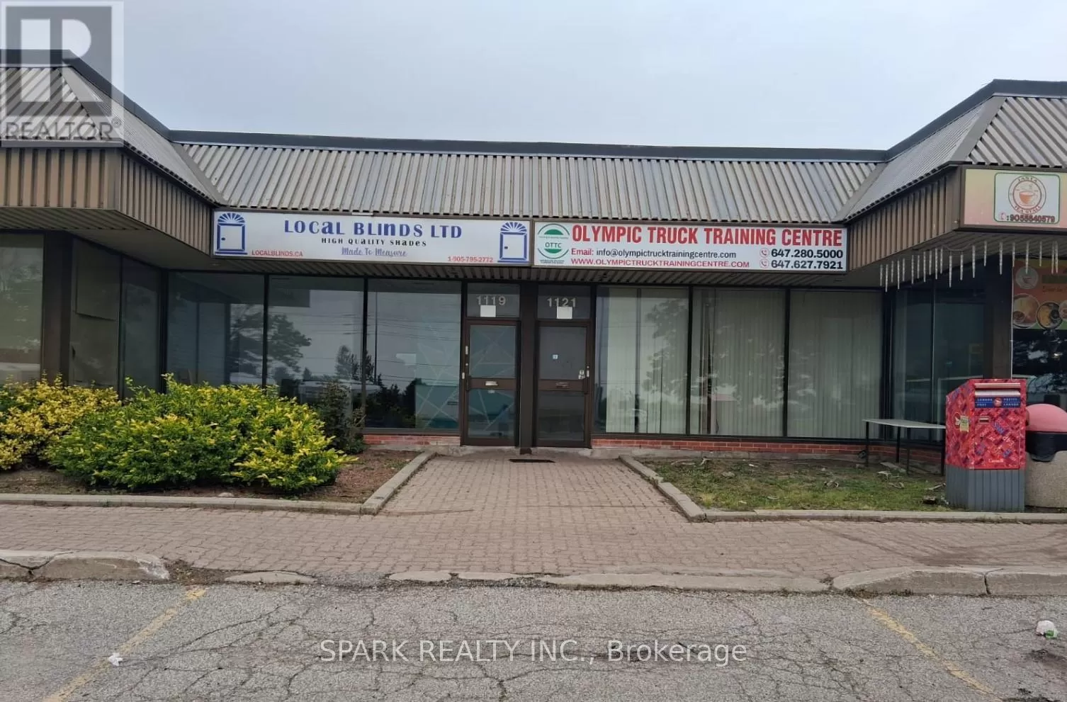 1121 Derry Road E, Mississauga, Ontario L5T 1P3