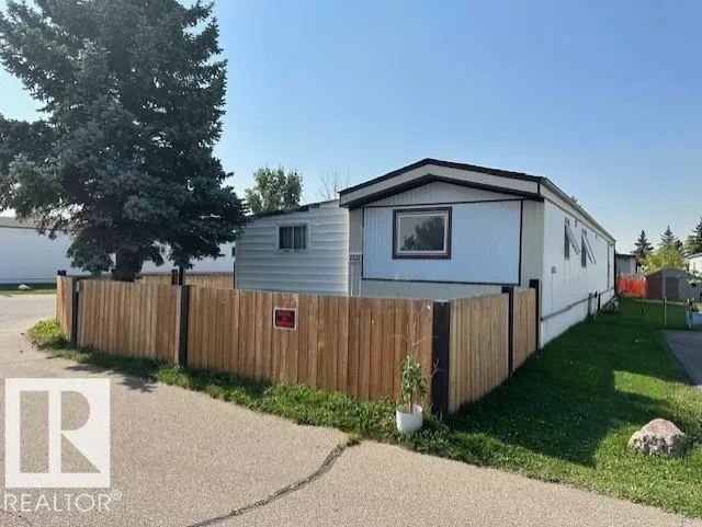 House for rent: 1121 Lakeland Vw, Sherwood Park, Alberta T8H 1J7