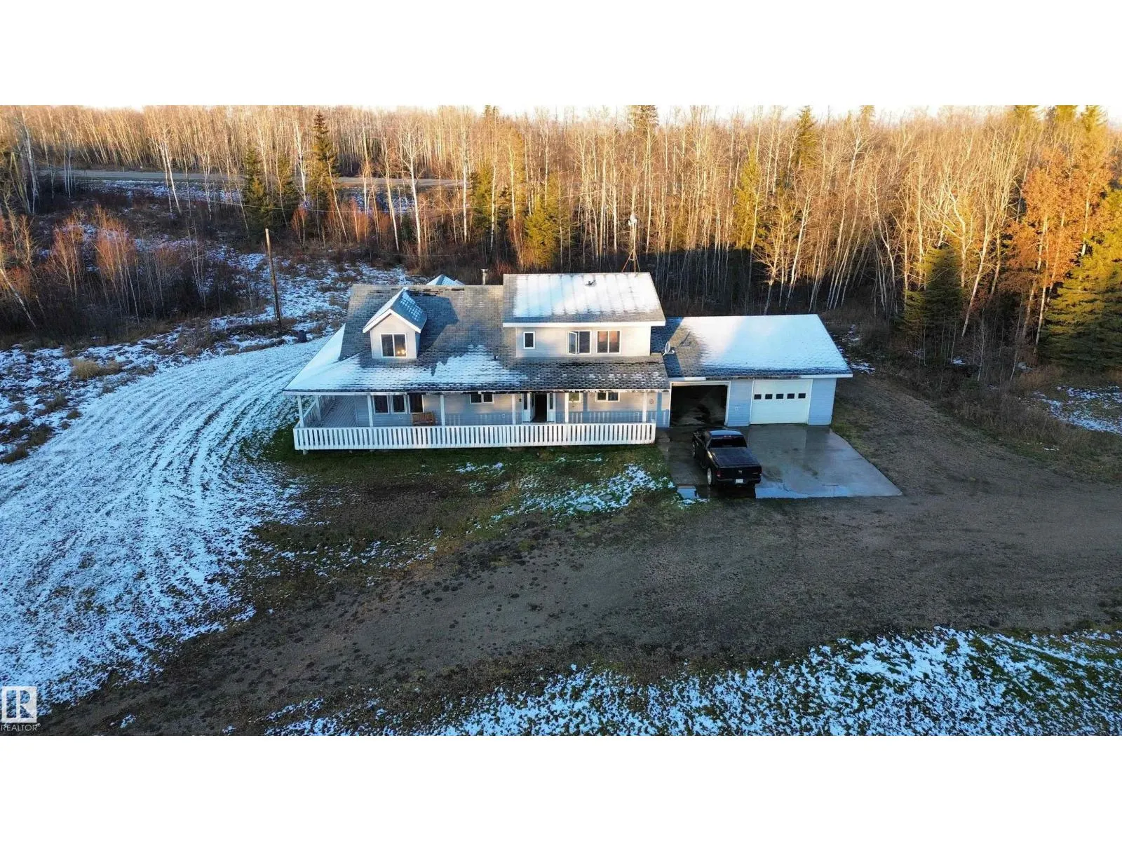 House for rent: 11215 Hwy 55, Rural Lac La Biche County, Alberta T0A 1S0
