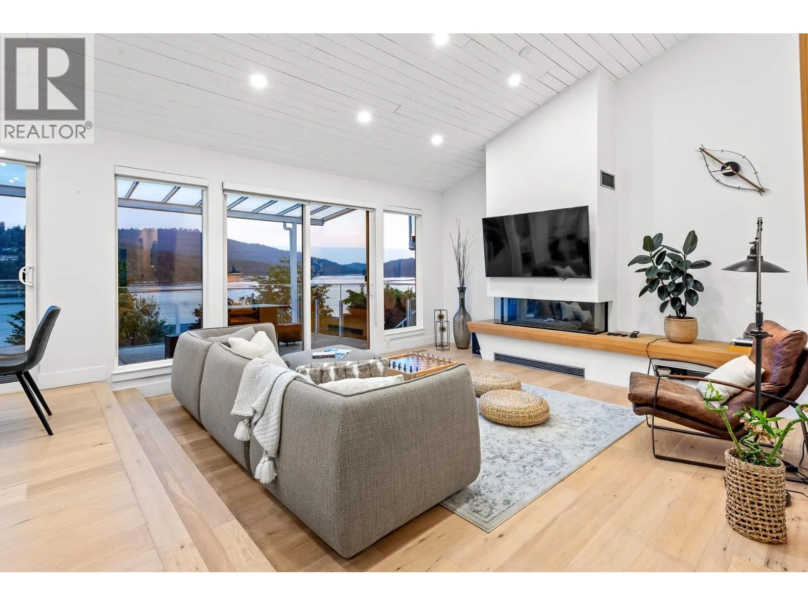 House for rent: 1122 Ioco Road, Port Moody, British Columbia V3H 2X1