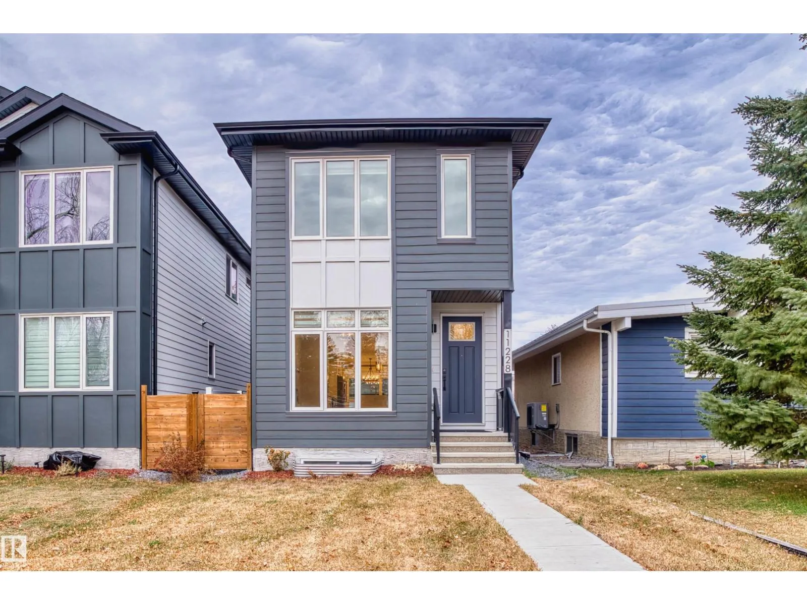 House for rent: 11228 48 Av Nw, Edmonton, Alberta T6H 0C7