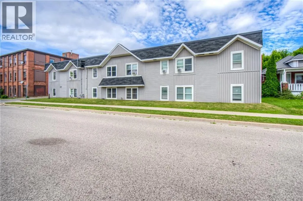 1123 Queenston Road, Cambridge, Ontario N3H 3L1