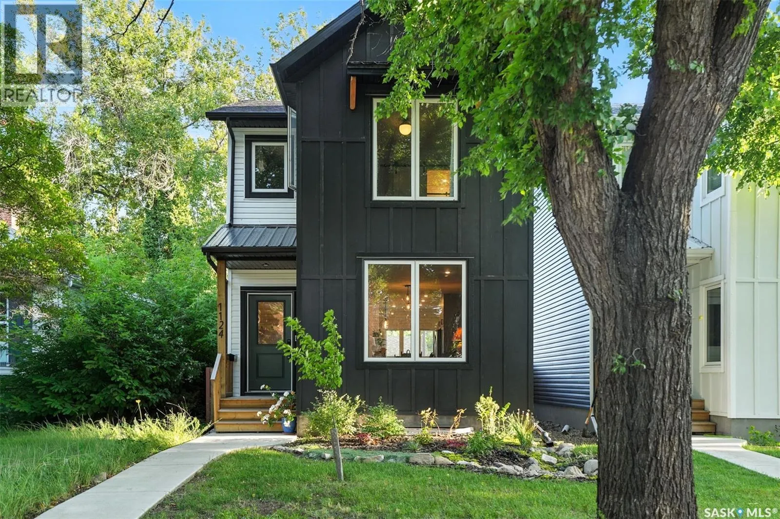 House for rent: 1124 9th Street E, Saskatoon, Saskatchewan S7H 0N4