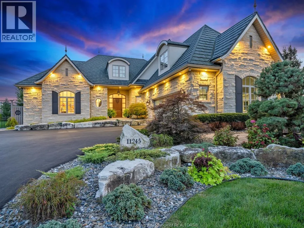 House for rent: 11245 Riverside Drive, Windsor, Ontario N8P 1A5