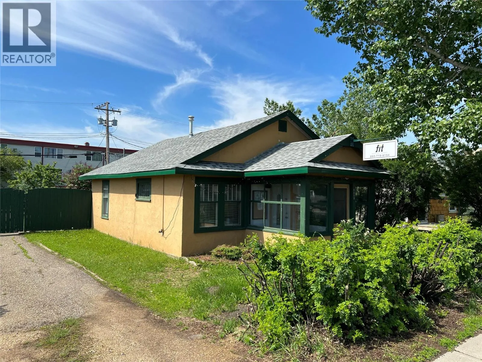 House for rent: 1125 103 Avenue, Dawson Creek, British Columbia V1G 2G8